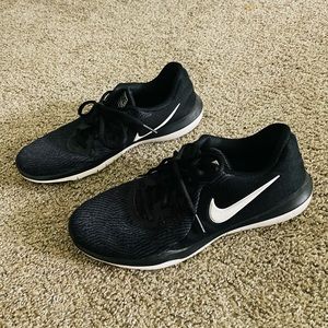 Womens black Nikes